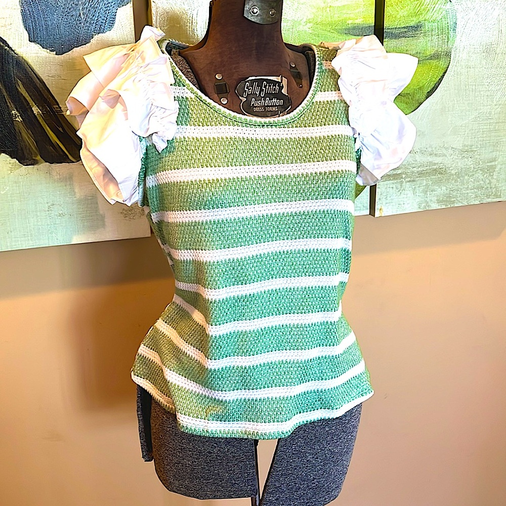 Nwt JohnPaulRichard Light green & white ruffle sleeve Knit Top szL stretchy soft